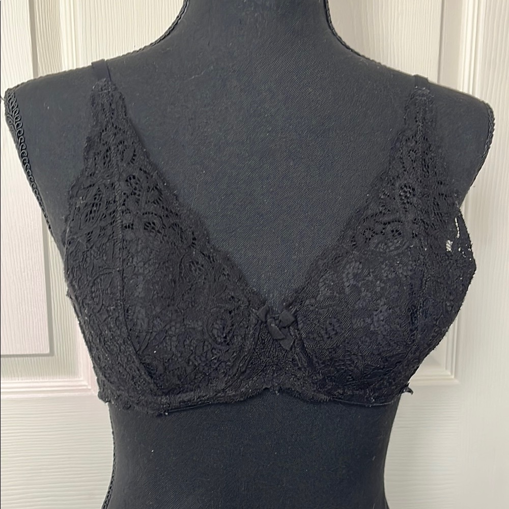 Elegant Black Lace Bra with Plunging Neckline